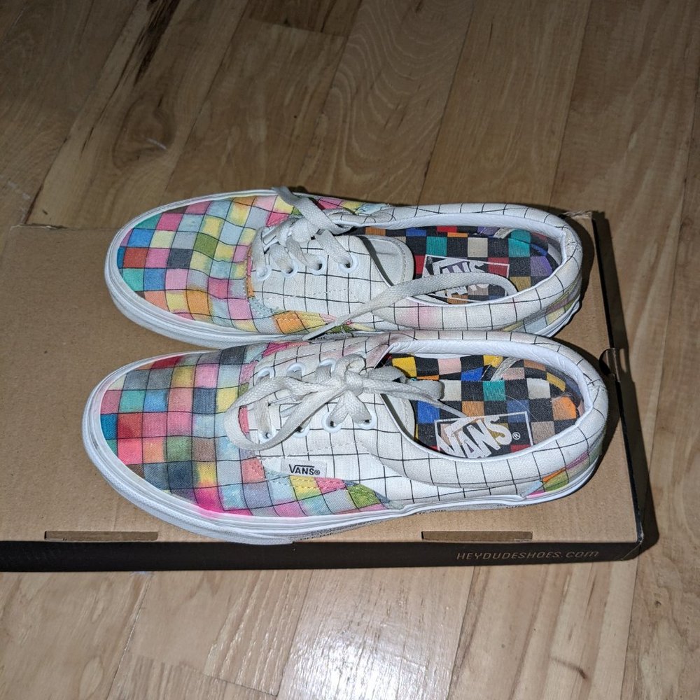 Vans - Picture 4 of 5